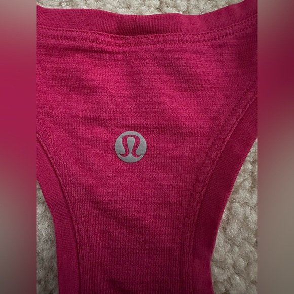 Lululemon SwiftlyTech Racerback Tank Top 2.0 Waist Length Passionate Size 4 - Picture 5 of 6
